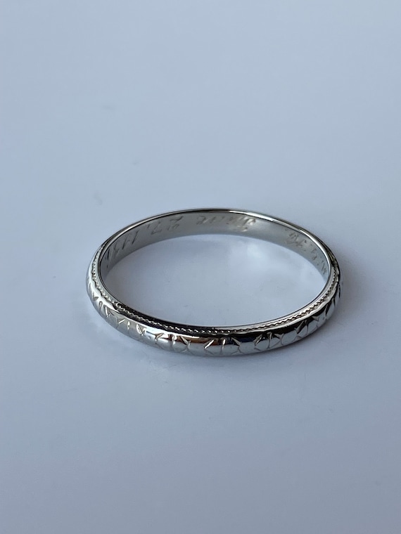 Vintage Solid 18k White Gold Designed Miligrain R… - image 9