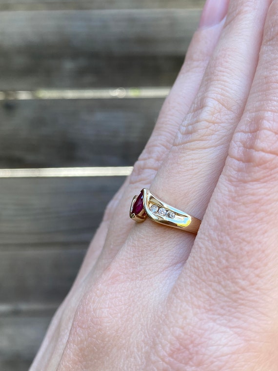 Vintage Solid 14k Yellow Gold Ruby & Diamond Ring… - image 3