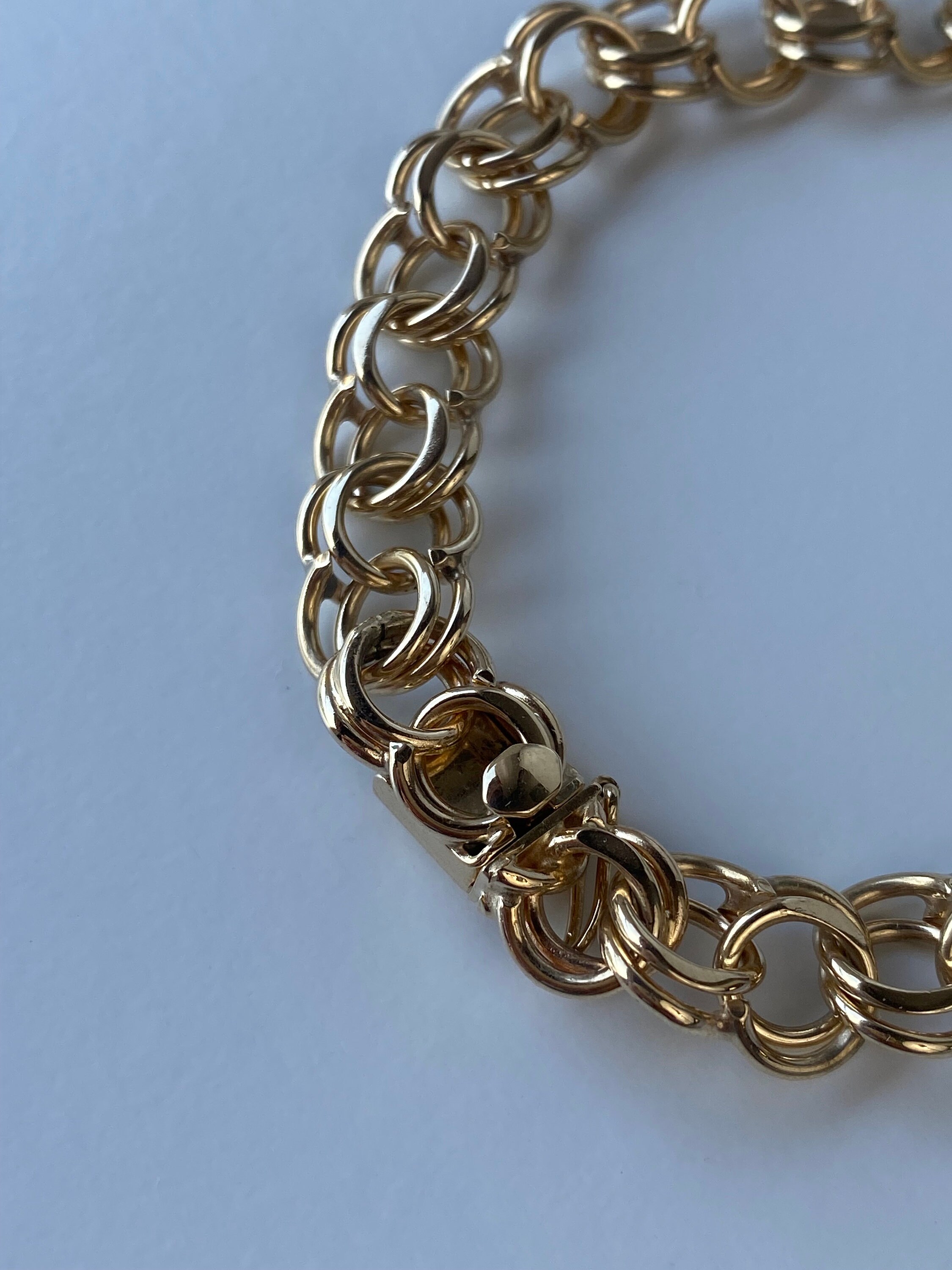 Vintage Solid 14k Yellow Gold Double Link Charm Bracelet Vintage Solid 14k Yellow Gold Double Link Charm Bracelet