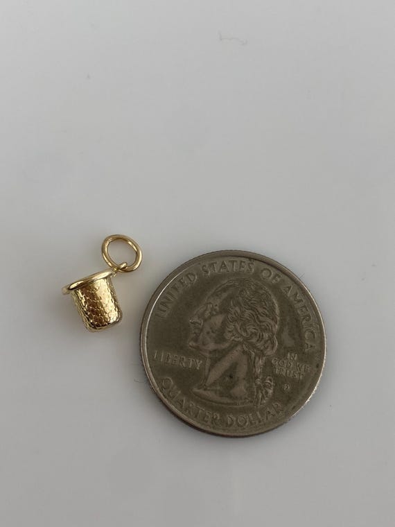 Vintage Solid 9k Yellow Gold Tiny Thimble Charm - image 6