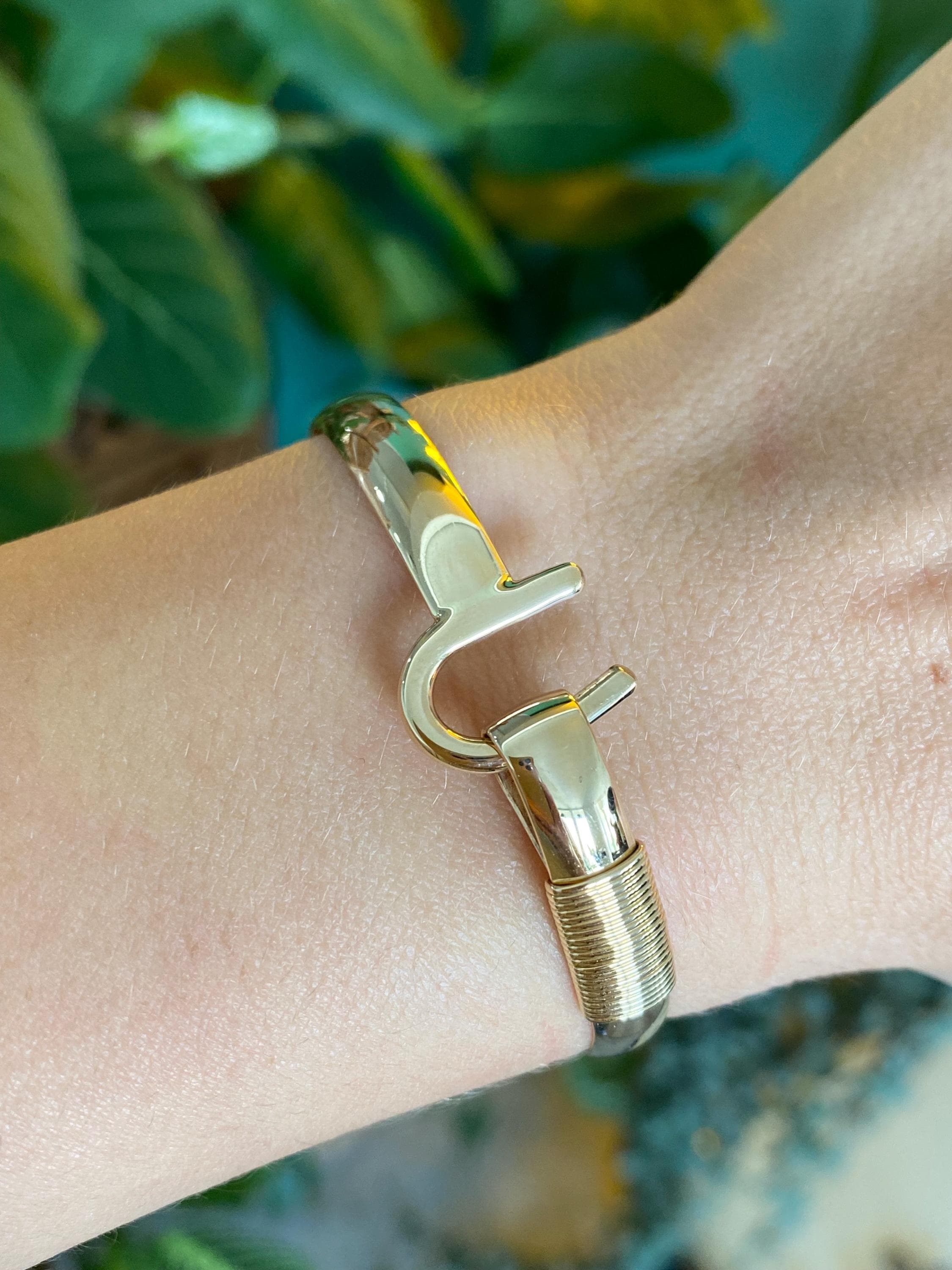 ヴィンテージ ソリッド 14K イエローゴールド ホースシュー バングル 