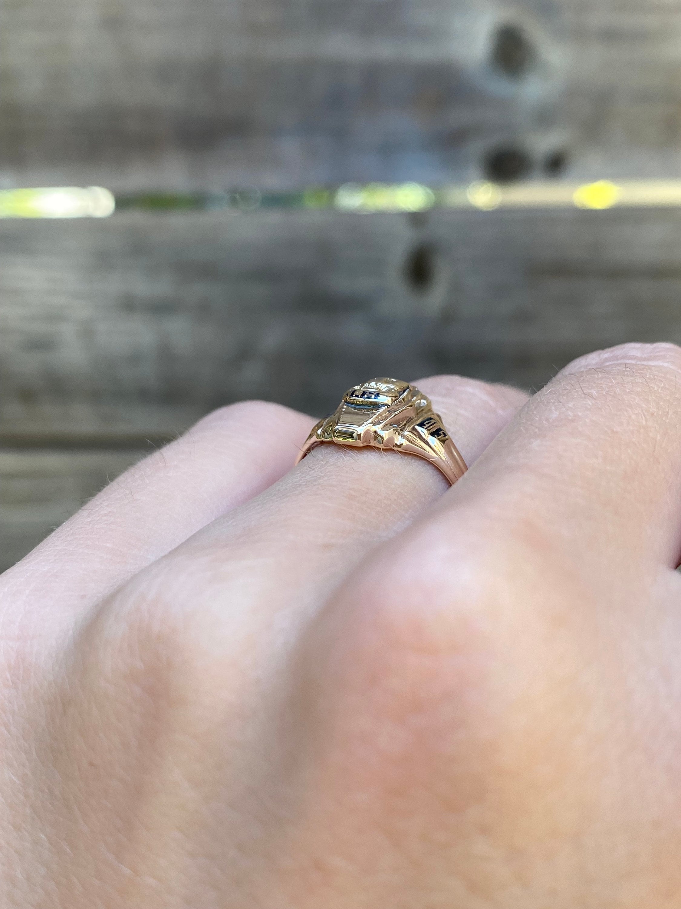 Vintage Solid 10k Yellow Gold 1945 Class Ring - Size 6.5 Vintage Solid 10k Yellow Gold 1945 Class Ring - Size 6.5