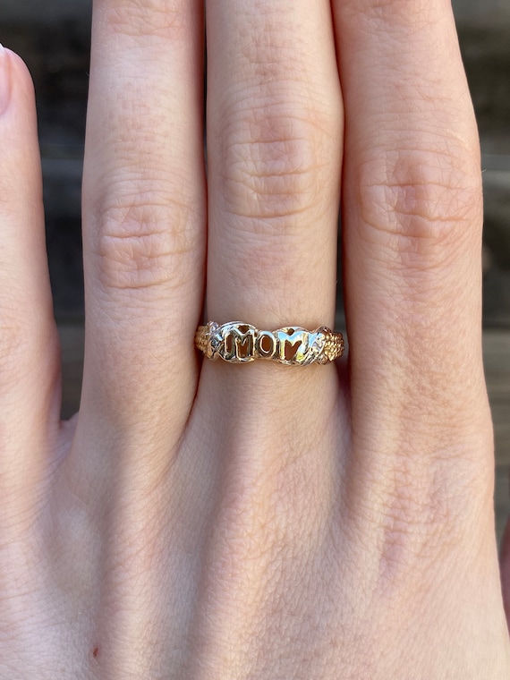 Vintage Solid 10k Yellow Gold Mom Ring Band - Size