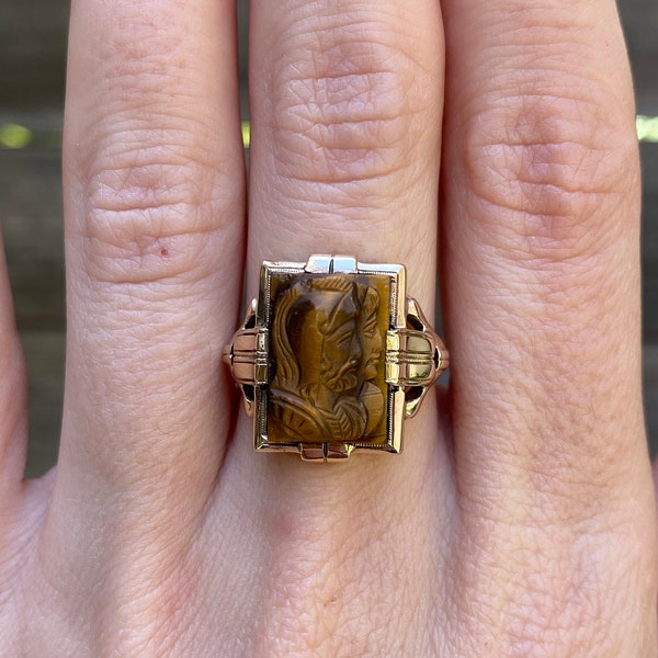 Vintage Solid 10k Yellow Gold Carved Cameo Tigers Eye Ring Band - Size 7 - Quality Fine Estate Jewelry - Real Genuine Gold