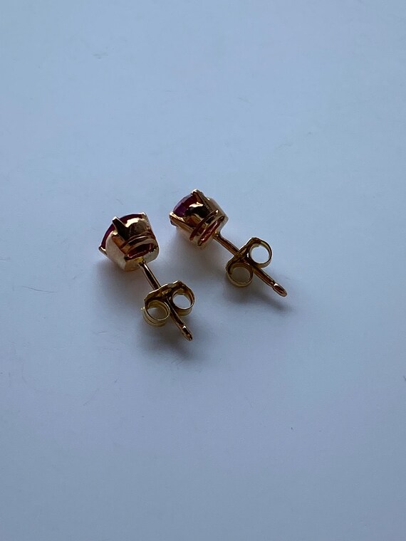 Vintage Solid 18k Yellow Gold Ruby Stud Earrings - image 4