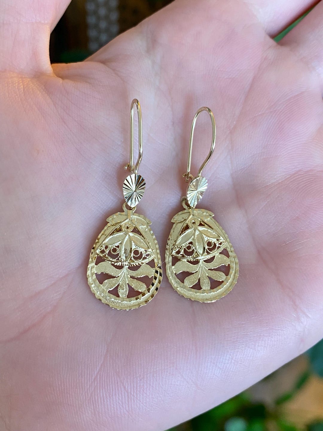 Vintage Solid 14k Yellow Gold Engine Turned Filigree Dangle Earrings - Etsy