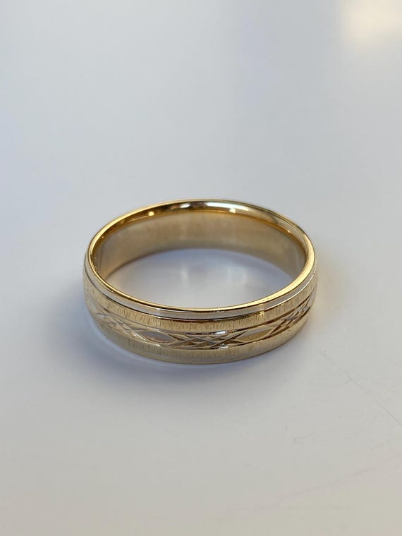 Vintage Solid 10k Yellow Gold Patterned Ring Band… - image 8
