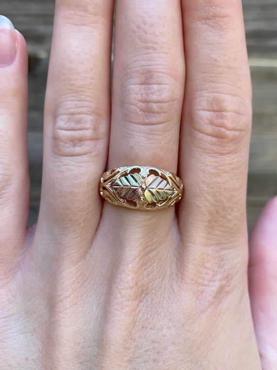 10k Black Hills Gold 1/6 ct tw Diamond Ring 10BH686 | Joy Jewelers