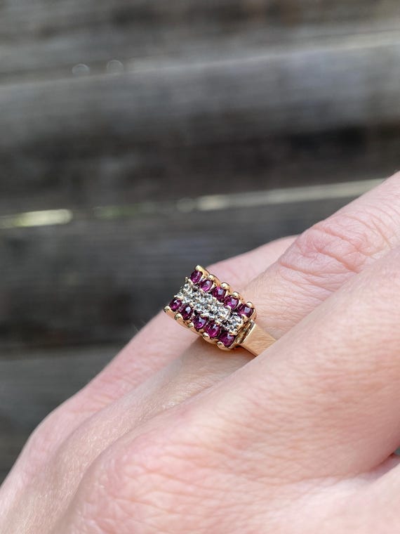 Vintage Solid 10k Yellow Gold Diamond Ruby Ring -… - image 3