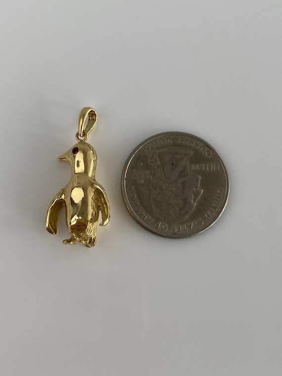 Vintage Solid 18k Yellow Gold Ruby Penguin Charm … - image 6