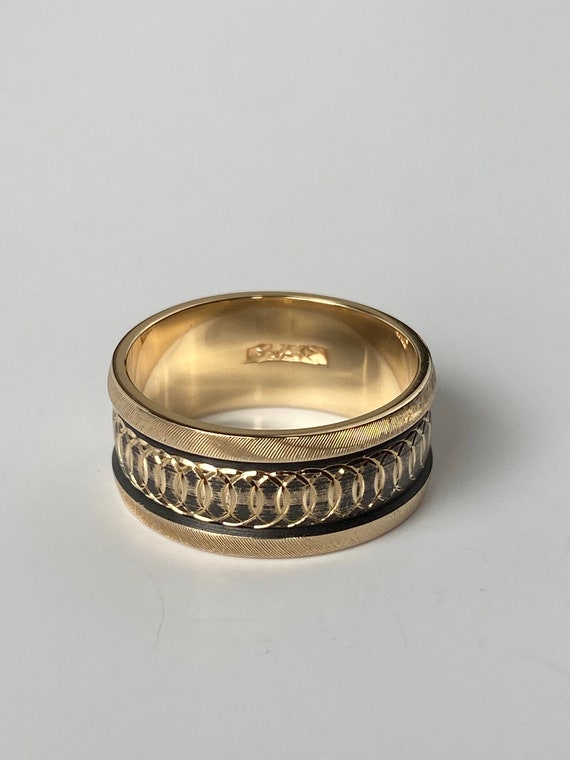 Vintage Solid 14k Yellow Gold Pattern Ring Band -… - image 8