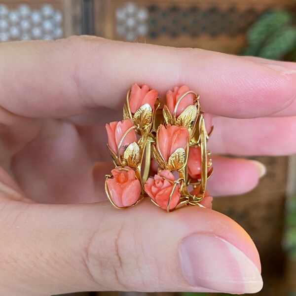 Vintage Solid 10k Yellow Gold Coral Flowers Hoop Earrings