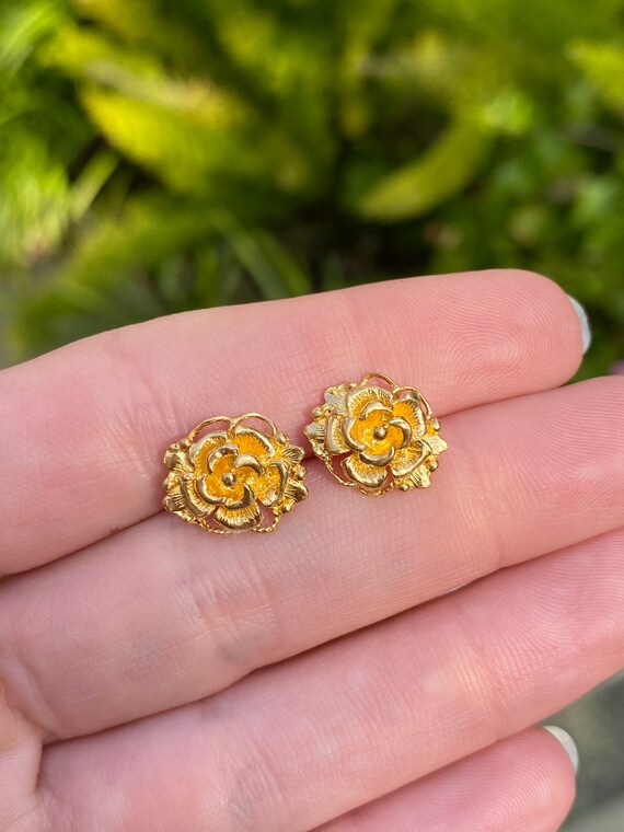 Vintage Solid 24k Yellow Flower Stud Earrings - Fi