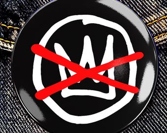 NO KINGS DAY - Spraypaint Grafitti Style 2-1/4" Pnback Button