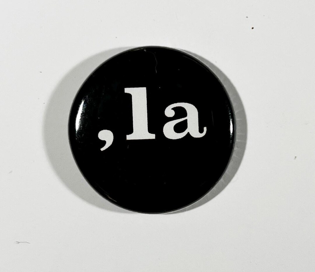 KAMALA HARRIS- Comma La -,la 1-1/4