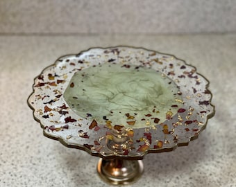Handmade Resin Cake Stand: 26cm Round Pedestal, Flower Decor