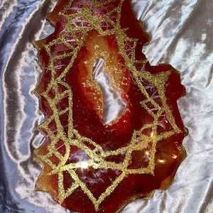 Geode Resin Perfume Mat/Tray - ready made- geode shaped - decorative tray - dresser - candle tray - centre piece - dressing table - jewelry