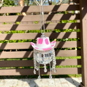 Car Disco Ball, Disco Ball Car Mirror Ornament, Cowboy Hat Car Charm Cow  Print Car Accessories Decoration for Car Rearview Mirror Hanging  (Pink+White)