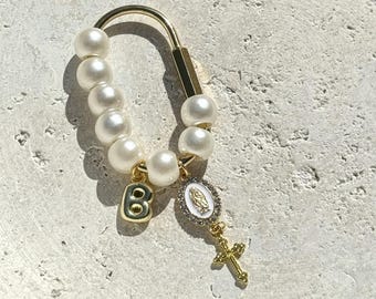 Custom Pearl Carabiner Rosary Initial Bag Charm l Custom Pearl Rosary Carabiner Keychain Gold l Personalized Bubble Letter Purse Charm Gift