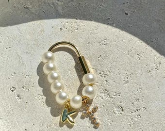 Custom Pearl Carabiner Pearl Cross Initial Bag Charm l Custom Pearl Carabiner Keychain Gold l Personalized Bubble Letter Purse Charm Gift