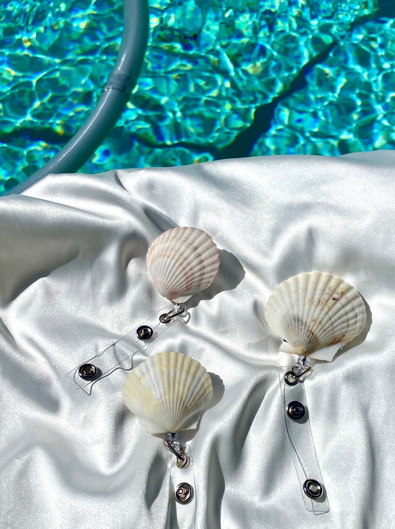 Sea Shell Nurse Health Care Worker Badge l Seashell Fun Badge Reel LPN l Badge Reel CNA l Unique Badge Reel l Beachy Badge Reel l Shell image 2