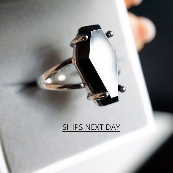 Coffin Ring | Black Onyx Coffin Ring, gothic ring, Onyx Gemstone Ring, coffin jewelry, witch ring, goth, gothic, onyx coffin ring, vampire