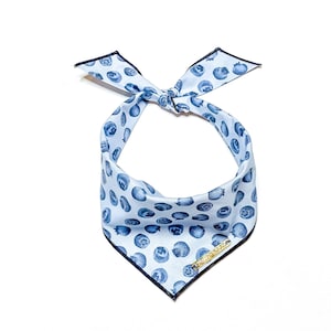 Blueberry Dog Bandana // Blue, Navy // Blueberries // Dog Scarf // Tie-on Dog Bandana // Optional Tag // Optional Scrunchie