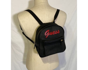 Vintage Y2K Guess Schwarz Nylon Rucksack Schultertasche Geldbörse Rot Logo Riemen Zip