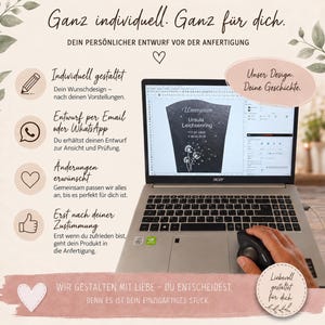 May include: A silver laptop displaying a custom memorial stone design with the text Unvergessen, Ursula Leichsenring, dates, and dandelion graphics. The screen shows a design software interface. Text overlays in German explain the custom design process.