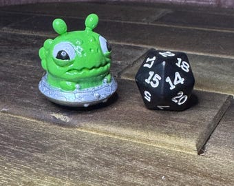 grumpii art - Hand painted green Alii