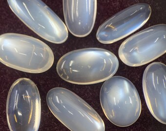 Pierre de lune naturelle arc-en-ciel 26,60 carats