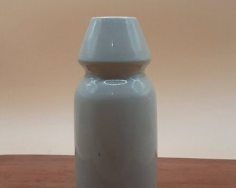 Ceramic insulator
