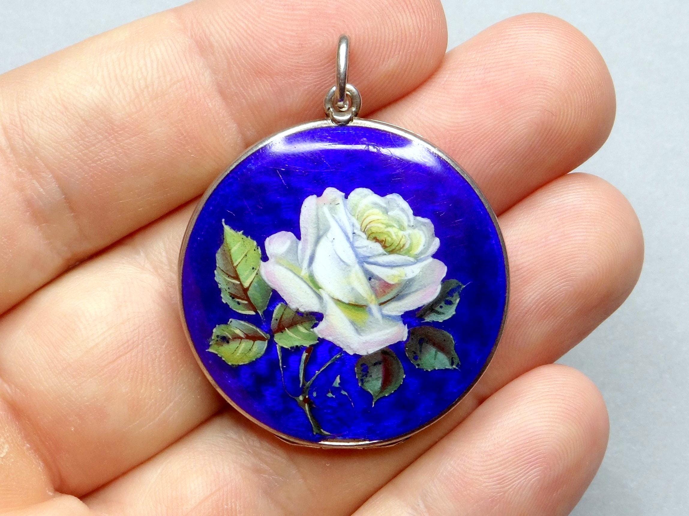 Épingle à revers homme taille ronde blanche et rubis roses en argent Argentium 9