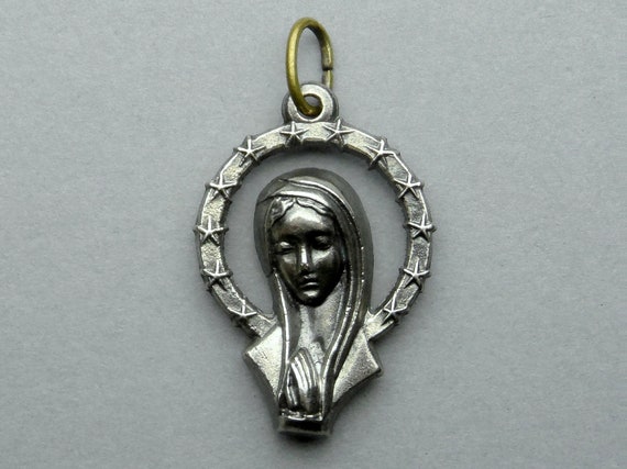 Holy Virgin Mary. Vinage Religious Large Pendant.… - image 3