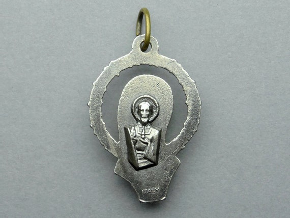 Holy Virgin Mary. Vinage Religious Large Pendant.… - image 5