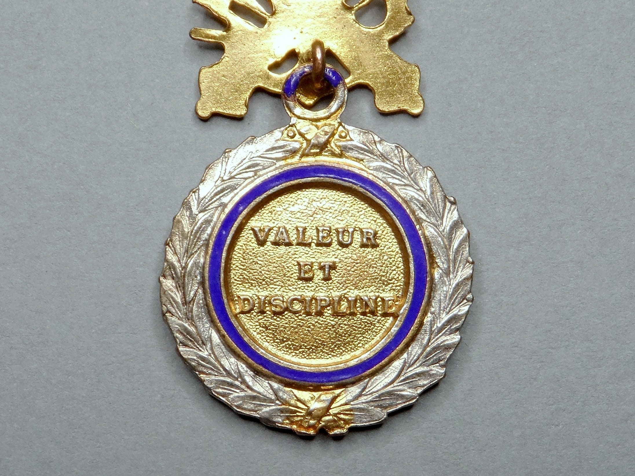 Military Medal. Antique French Medal With Ribbon. 1914 - 1918