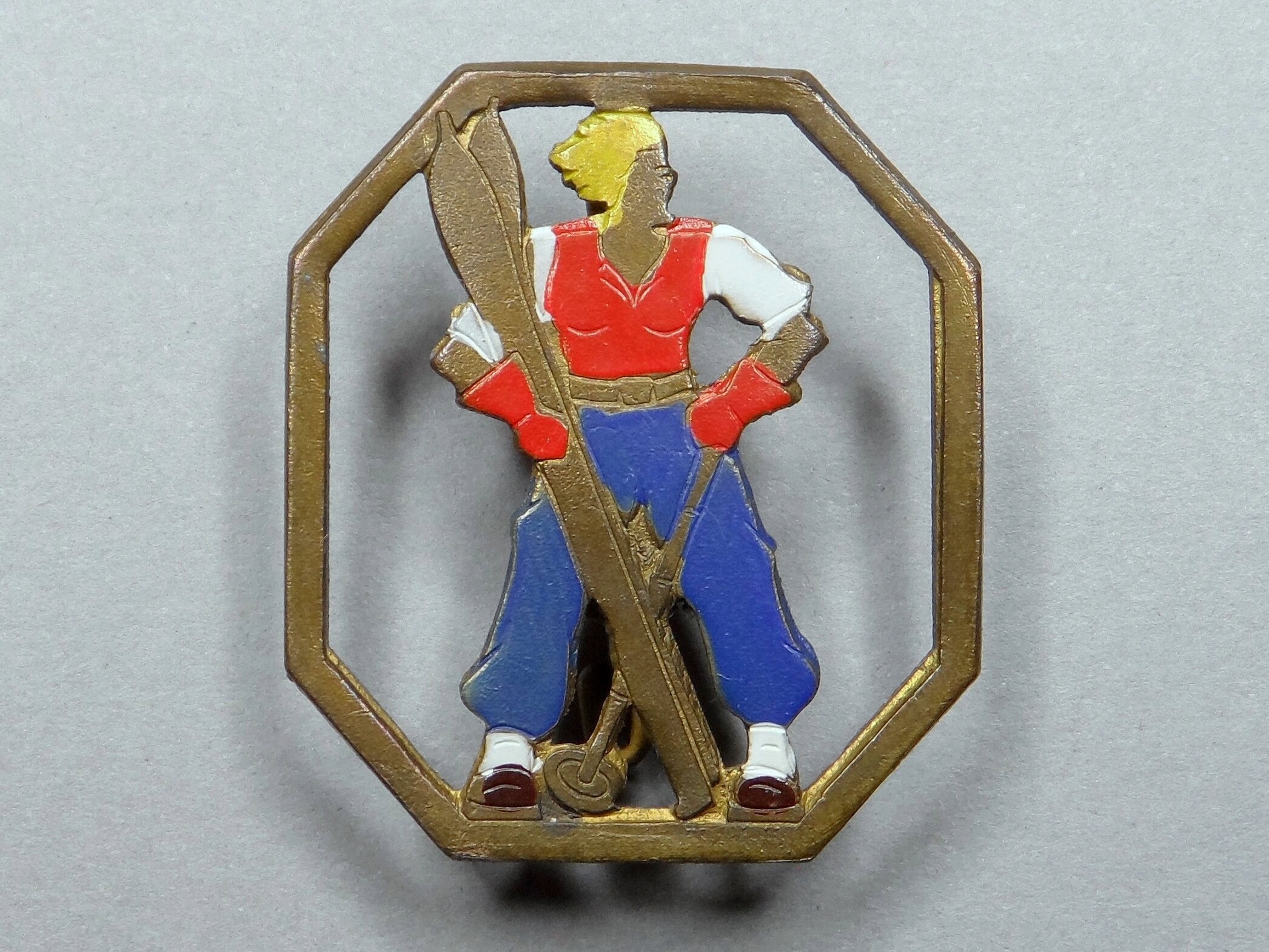 Broche vintage m daille sportive ski