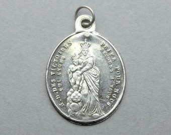Nuestra Señora de la Victoria. Santa Virgen María y Jesús. Antiguo (1860 - 1879) Colgante Religioso de Plata.