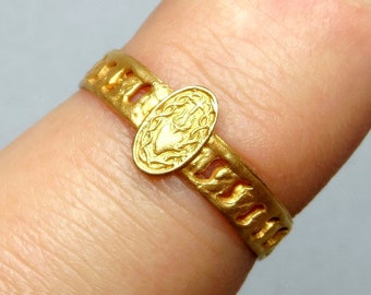 Sacred Heart, Crown of Thorn. Antique Religious Gold Plating Ring.