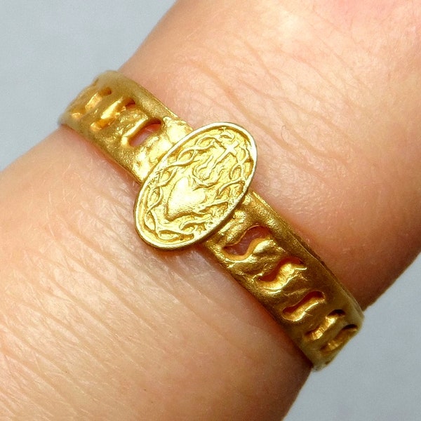 Sacred Heart, Crown of Thorn. Antique Religious Gold Plating Ring.