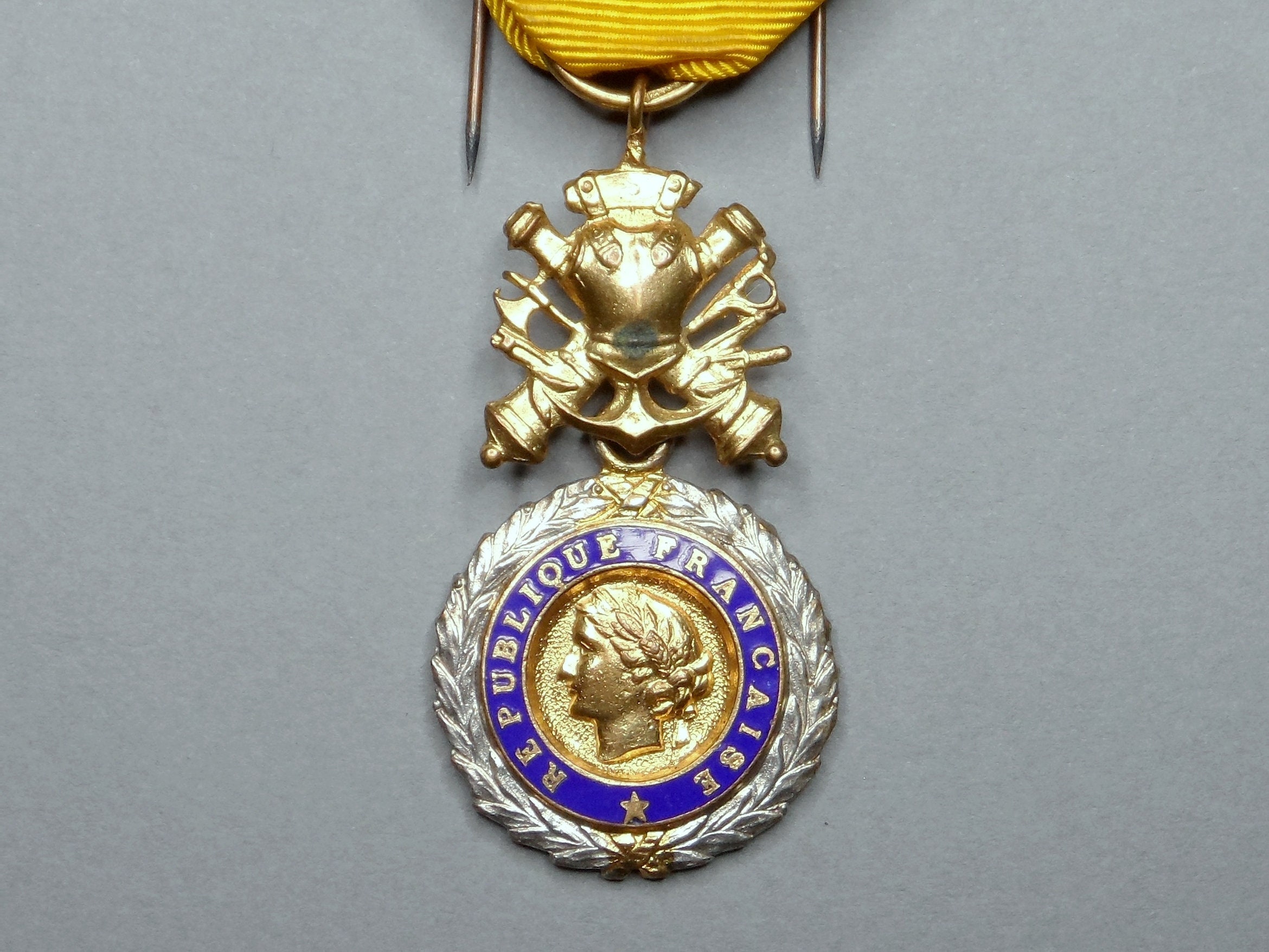 Military Medal. Antique French Medal With Ribbon. 1914 - 1918