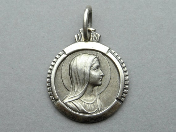 Saint Virgin Mary. Antique Religious Silver Penda… - image 1