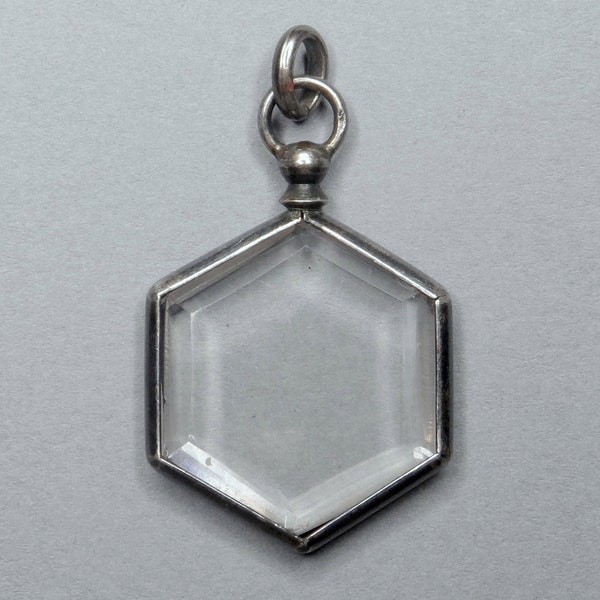 Shaker Locket. Reliquary for Photo. Glass and Silver. Large Pendant. Antique Jewelry Medal.