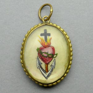 Theological Virtues, Cross, Anchor, Heart. Hand painted on mother of pearl. Antique Religious Pendant.