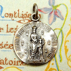 Sant&#39;Anna d&#39;Auray e Maria, Basilica. Ciondolo religioso antico. Medaglia francese.