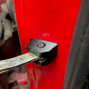 Mazda Miata &#39;90-&#39;05 Door Limit Covering