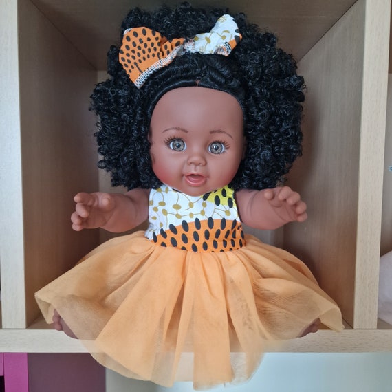 Bambola Africana Nera 30 Cm Per Bambini Con Zaino E Biberon - Capelli Ricci, Giocattolo COLOR TOYS - 2