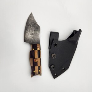 Raindrop demascus skinning knife