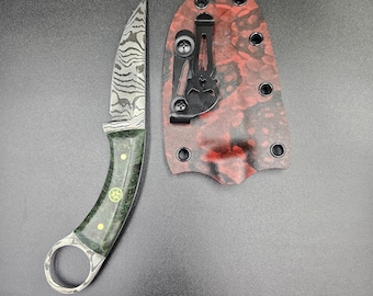 Karambit style camp knife
