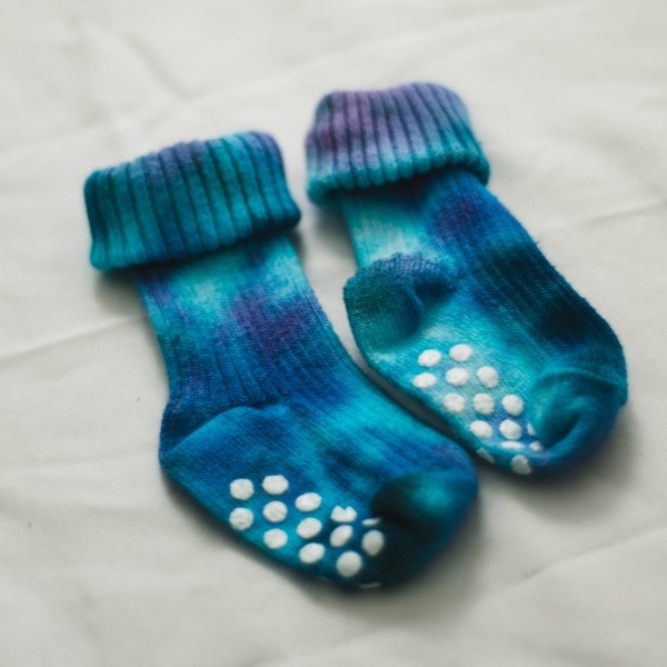 Baby tie dye socks